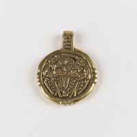The front side of a pendant depicting Odin and his ravens