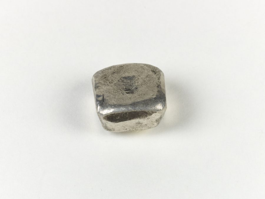 A square lead alloy weight