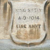 A stone plaque with the names of King Sweyn and King Knut