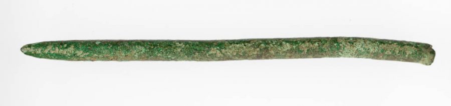 A cylindrical copper-alloy needle fragment with shaft that breaks before the eye found in Torksey, Lincolnshire. © The Fitzwilliam Museum, Cambridge