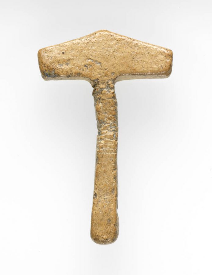 Thor's hammer pendant with a trapezoidal head found in Torksey, Lincolnshire. © The Fitzwilliam Museum, Cambridge