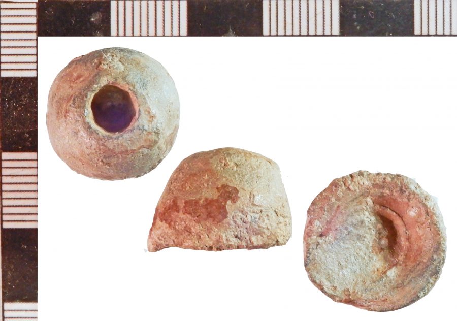 A plano-convex lead weight found near Legsby, Lincolnshire. (c) Portable Antiquities Scheme, CC BY-SA 2.0