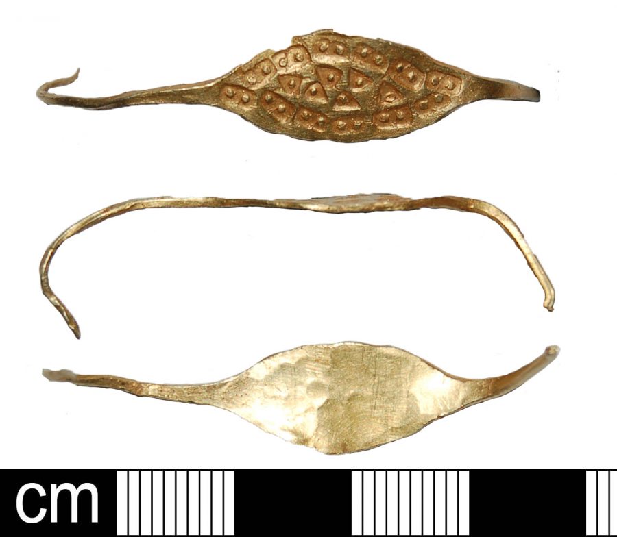 A gold stamped finger-ring found near Horsington, Lincolnshire. (c) Portable Antiquities Scheme, CC BY-SA 2.0