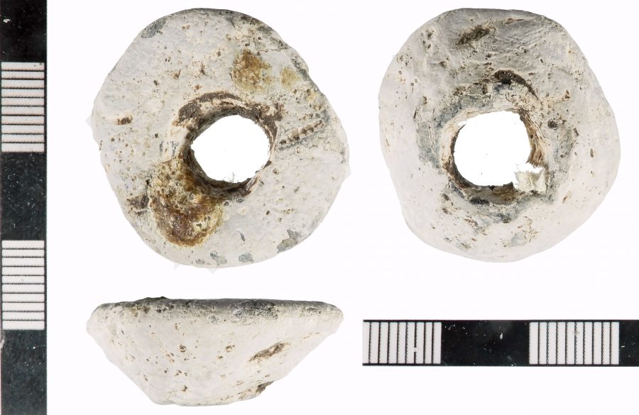 A lead spindle-whorl found near Humberston, Lincolnshire. (c) Portable Antiquities Scheme, CC BY-SA 2.0