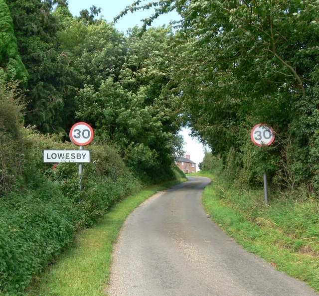 Lowesby road sign
